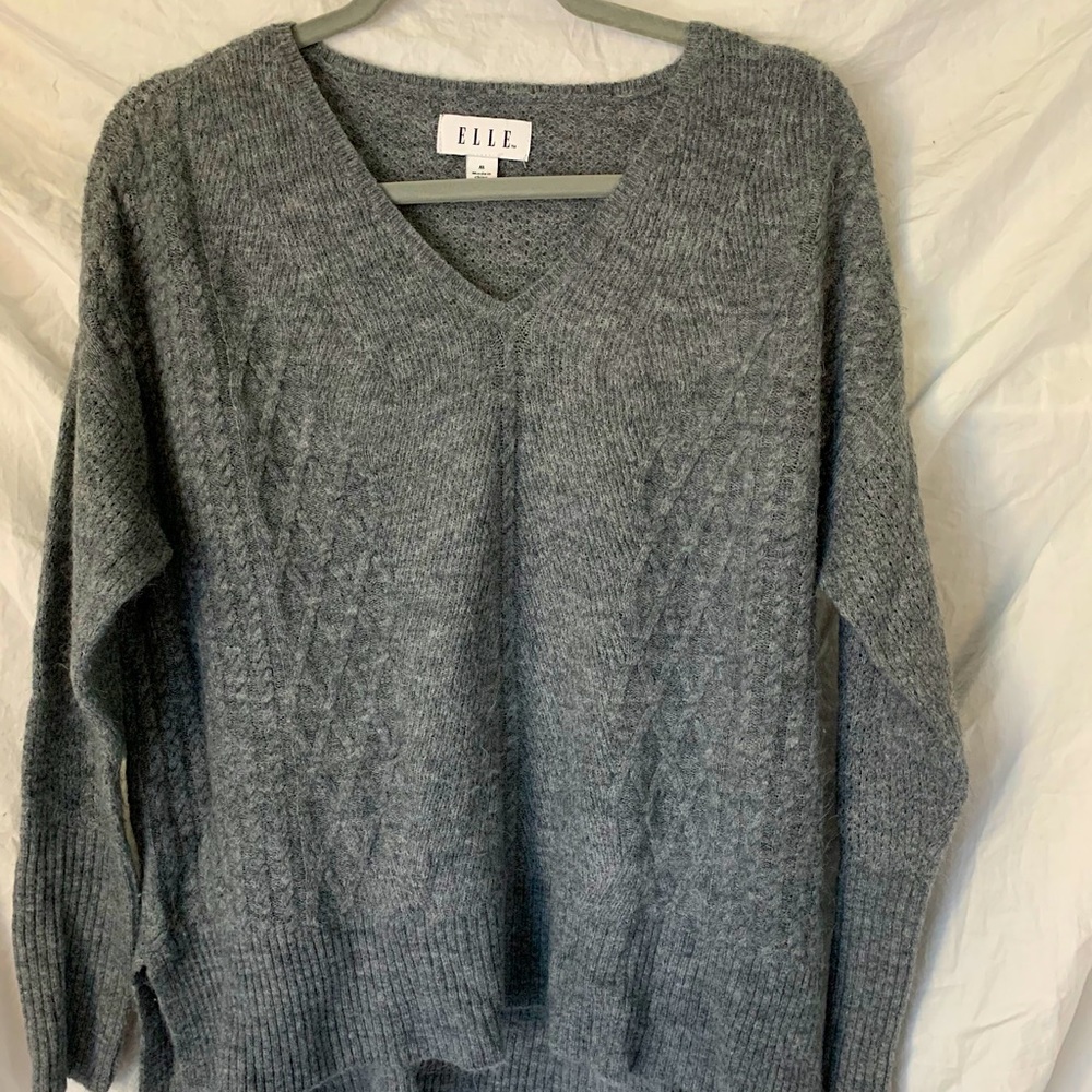 Soft grey Elle sweater☁️